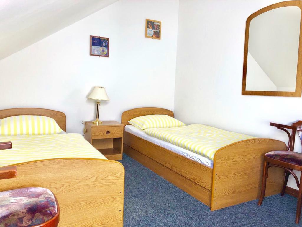 Hard Rock Rooms For Two Livno Exterior foto